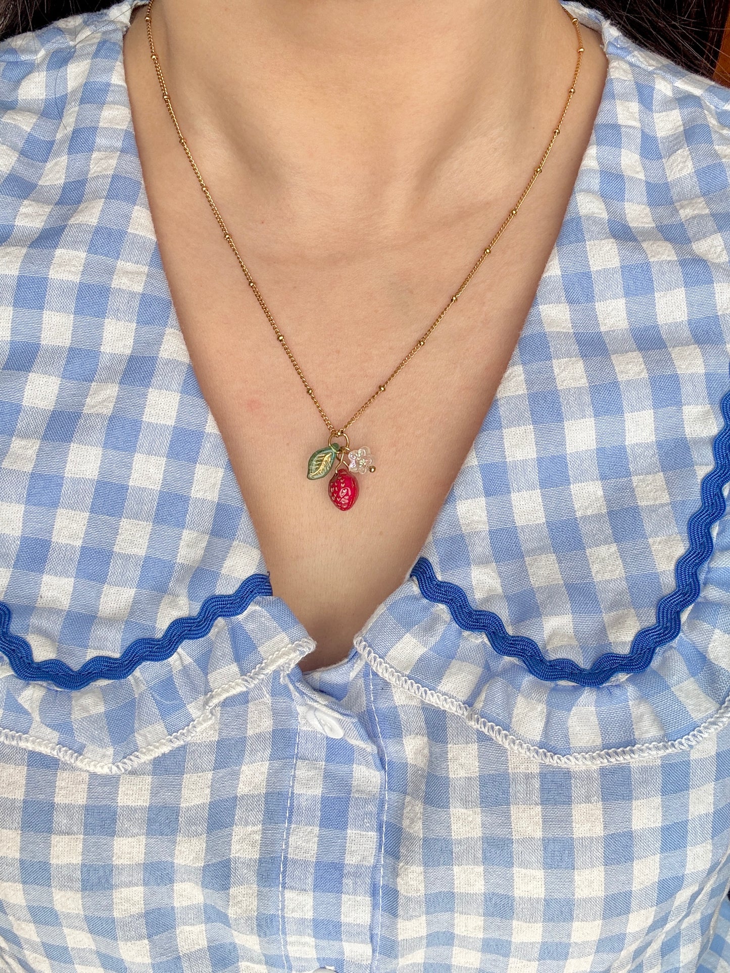 FUNKY FRUITS l Strawberry earrings