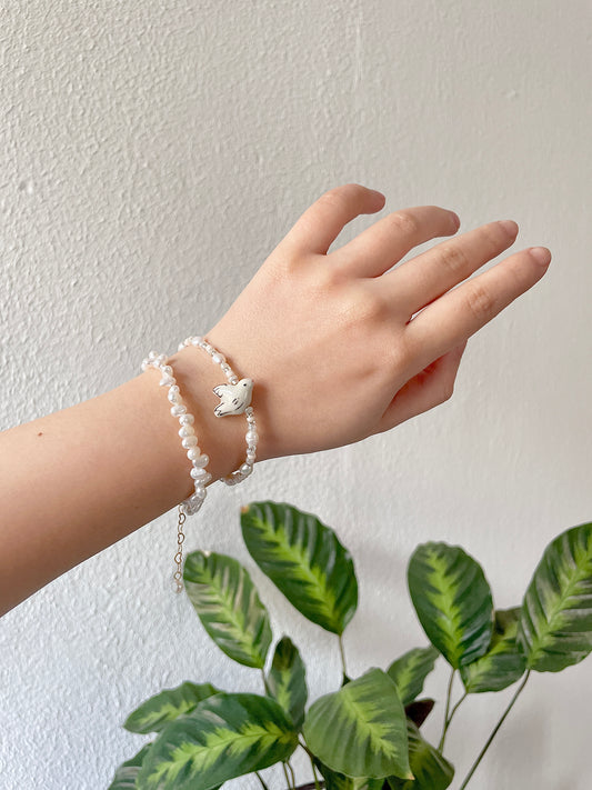 Bracelet "Dove" Freshwater pearl bracelet with bird motif