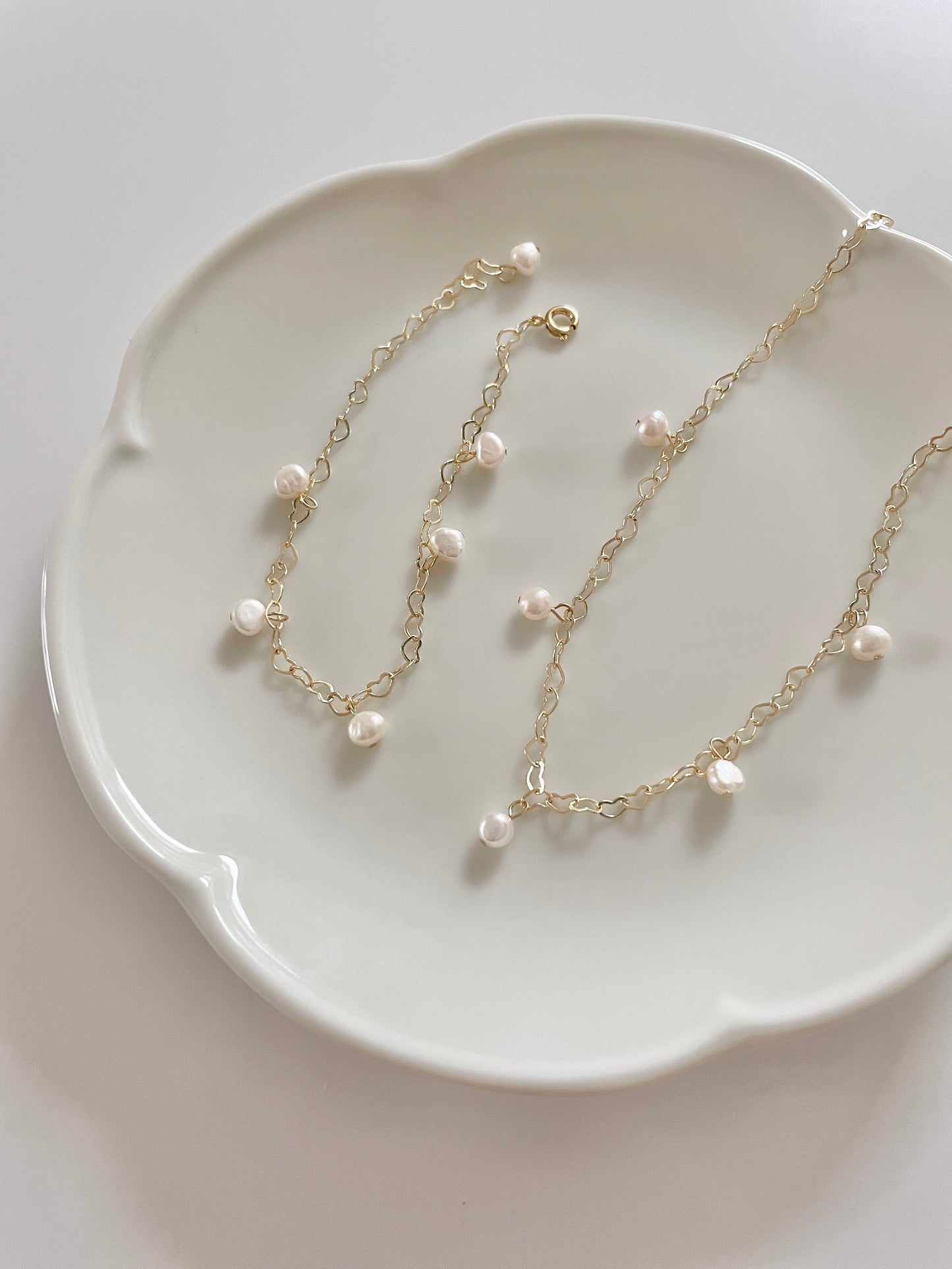 Bracelet/Choker ''Follow your heart'' - Thin chain with heart motif