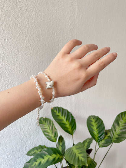 Bracelet "Dove" Freshwater pearl bracelet with bird motif